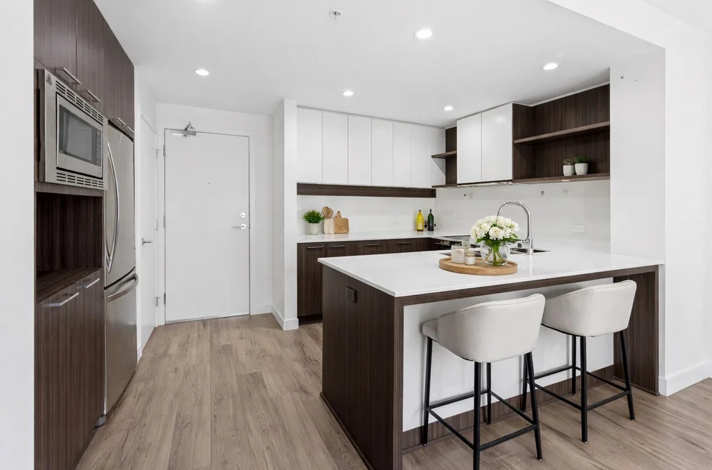 209 9250 UNIVERSITY HIGH STREET, Burnaby BC V5A 0B3, Burnaby BC — Residential for Sale - Photo 2