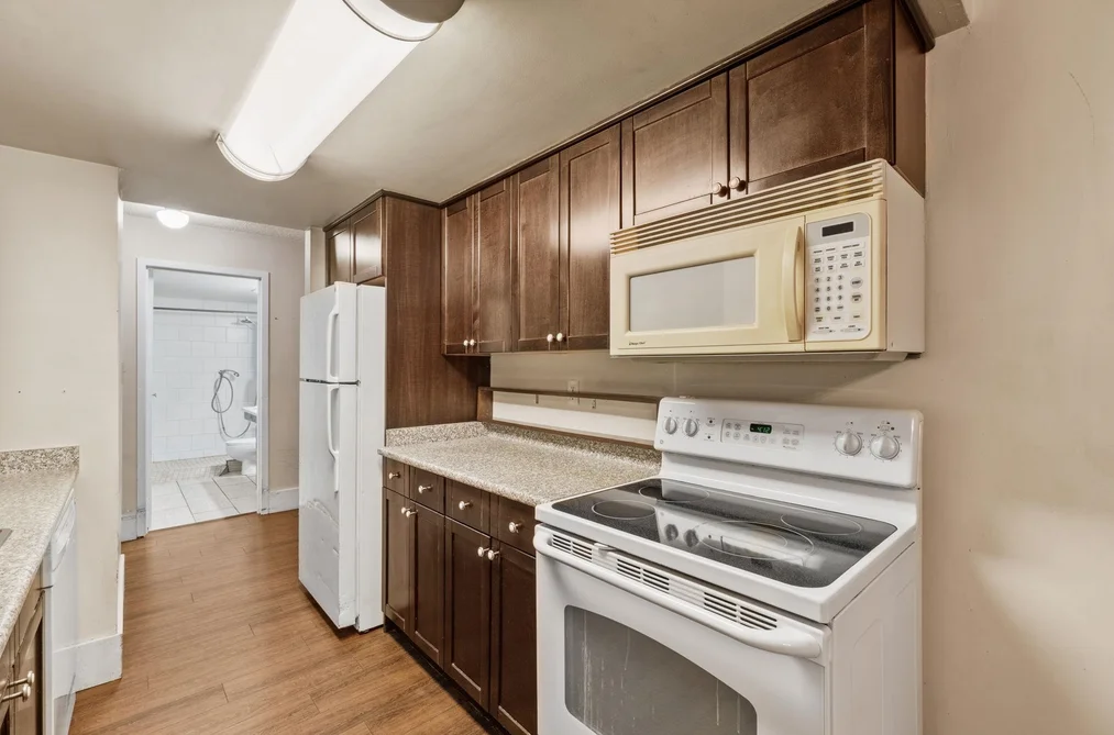 209 9644 134 STREET, Surrey BC V3T 5M3, Surrey BC — Residential for Sale - Photo 3