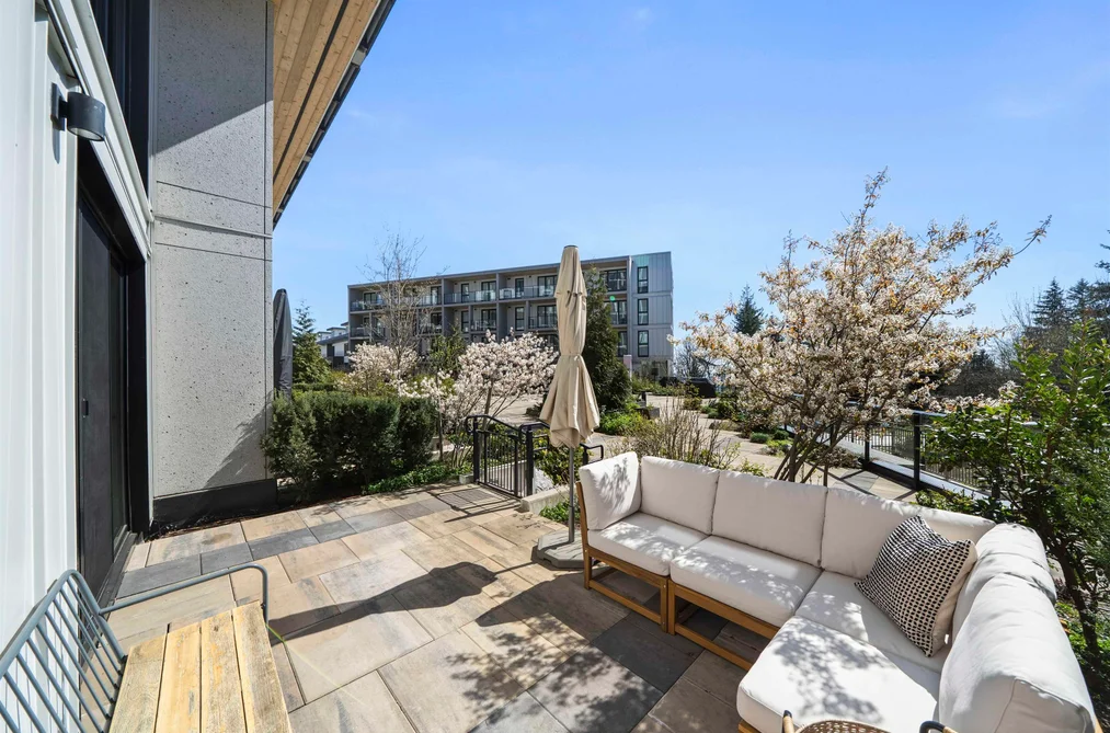 209 9888 UNIVERSITY CRESCENT, Burnaby BC V5A 0G4, Burnaby BC — Residential for Sale - Photo 2