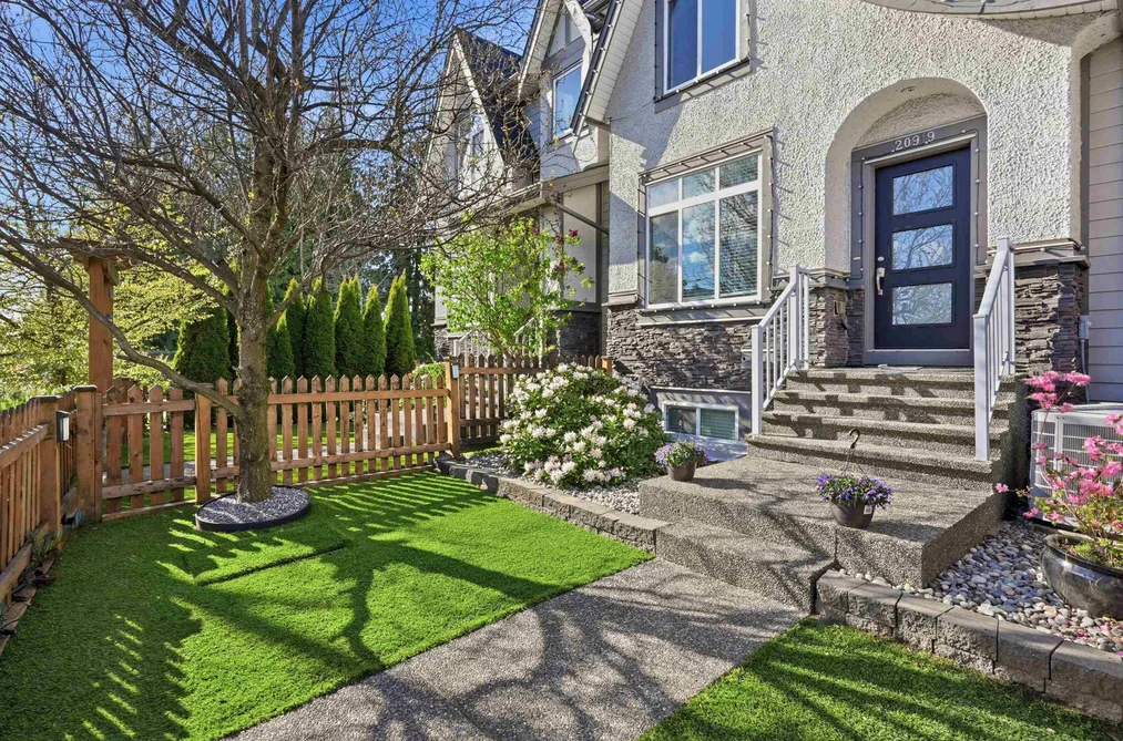 20919 80 AVENUE, Langley BC V2Y 0R3, Langley BC — Residential for Sale - Photo 2