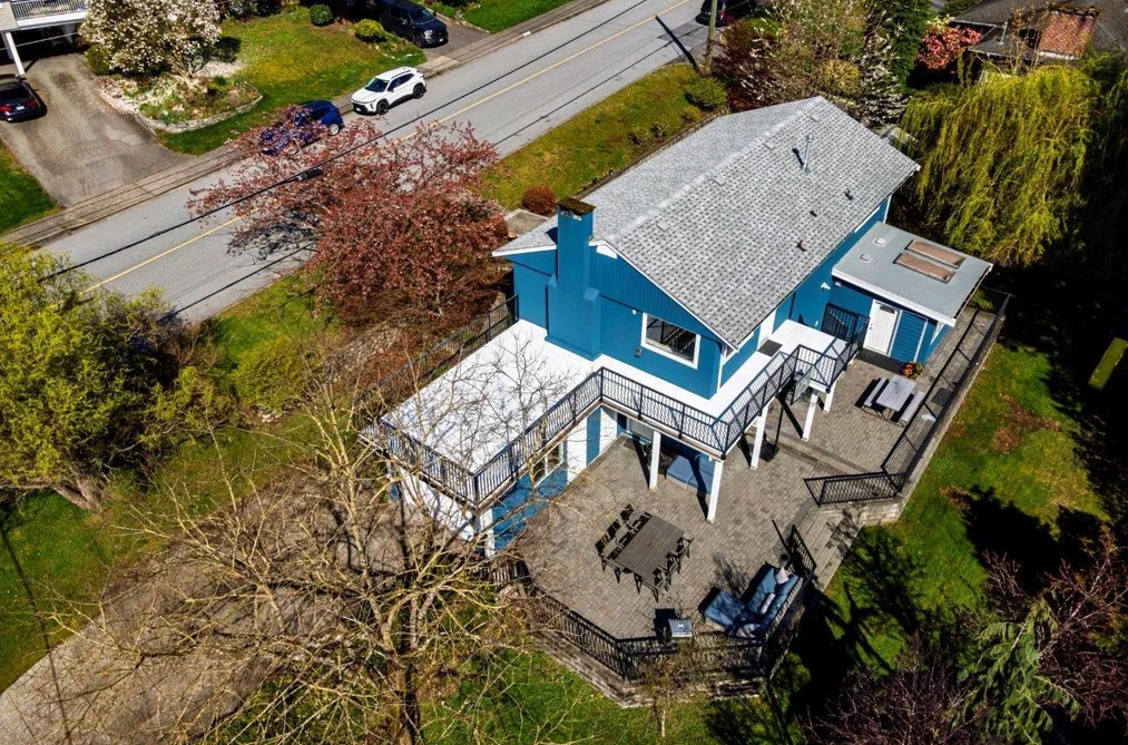 House for sale at 2094 Viewlynn Drive North Vancouver British Columbia - MLS: R3112420