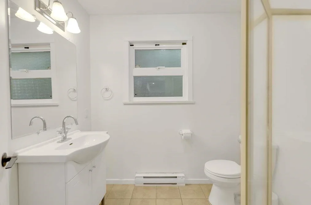 20986 117 Avenue, Maple Ridge, BC - House for Sale - Photo 11 of 22 20986 117 Avenue, Maple Ridge, BC - House for Sale - Photo 11 of 22