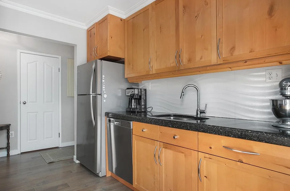 21 230 W 14TH STREET, North Vancouver BC V7M 1P3, North Vancouver BC — Residential for Sale - Photo 4