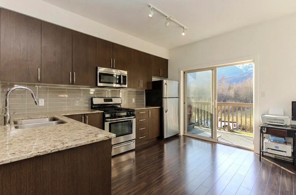 21 40653 TANTALUS ROAD, Squamish BC V8B 0P3, Squamish BC — Residential for Sale - Photo 2