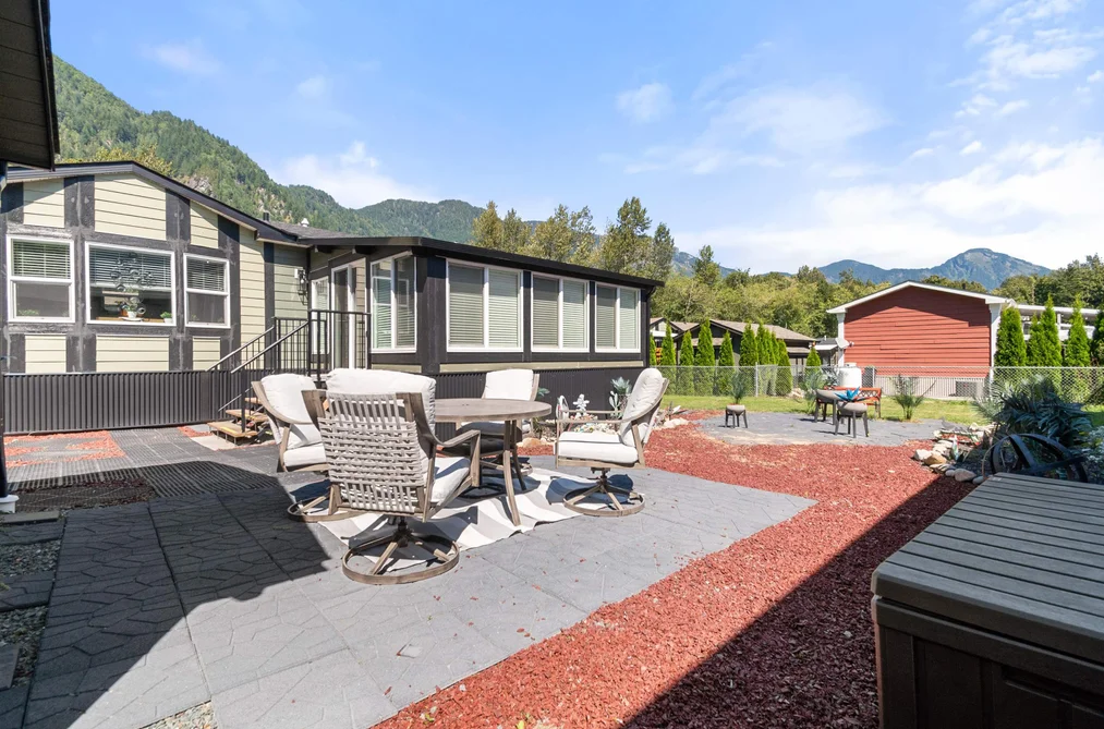 21 59060 LOUGHEED HIGHWAY, Agassiz BC V0X 1L3, Agassiz BC — Residential for Sale - Photo 2
