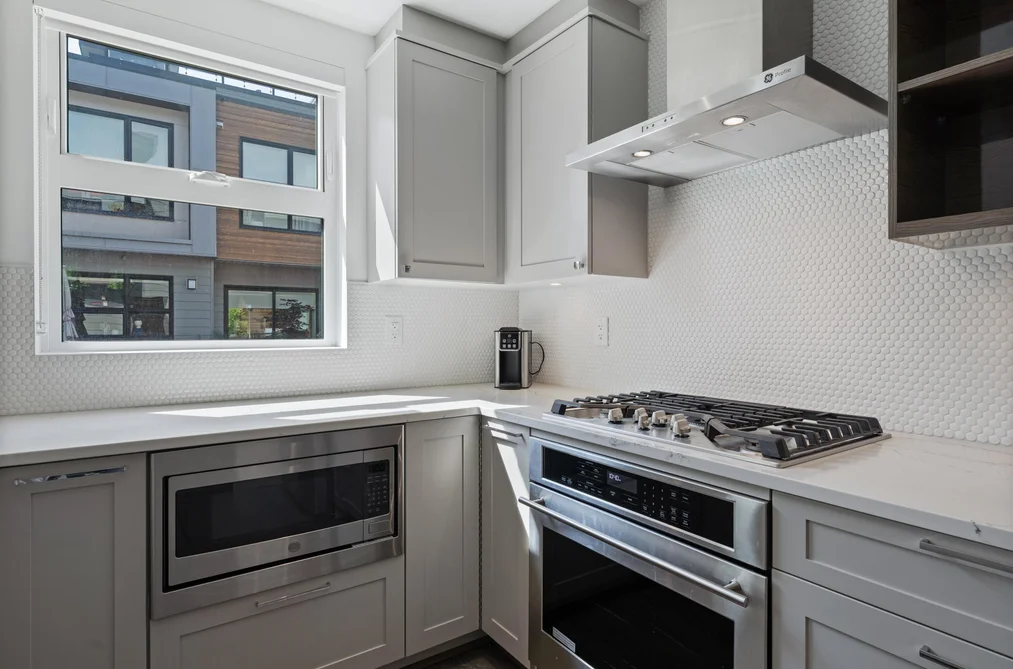 21 856 ORWELL STREET, North Vancouver BC V7J 0C2, North Vancouver BC — Residential for Sale - Photo 4