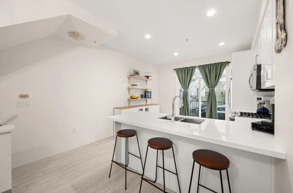 21 8570 204 STREET, Langley BC V2Y 0T9, Langley BC — Residential for Sale - Photo 2