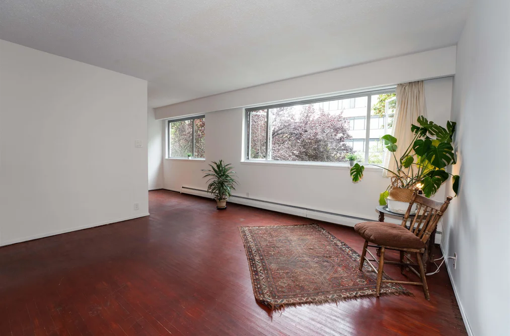210 1050 JERVIS STREET, Vancouver BC V6E 2C1, Vancouver BC — Residential for Sale - Photo 2