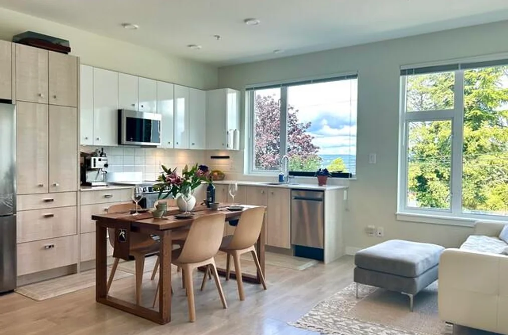 Condo for sale at 210 10838 Whalley Boulevard Surrey British Columbia - MLS: R3144804