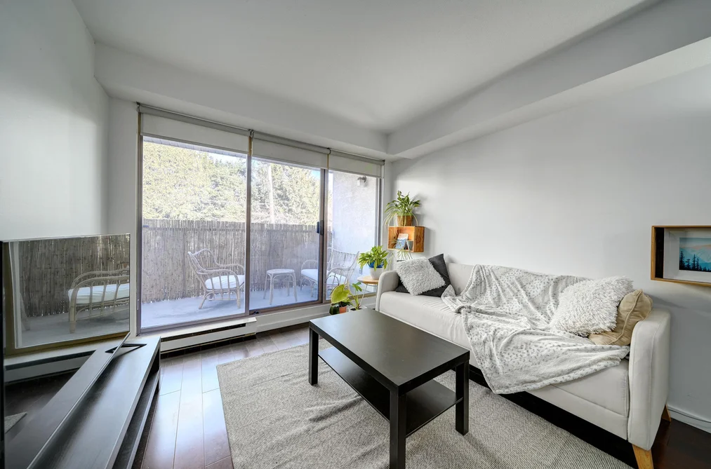210 1099 E BROADWAY, Vancouver BC V5T 1Y5, Vancouver BC — Residential for Sale - Photo 2