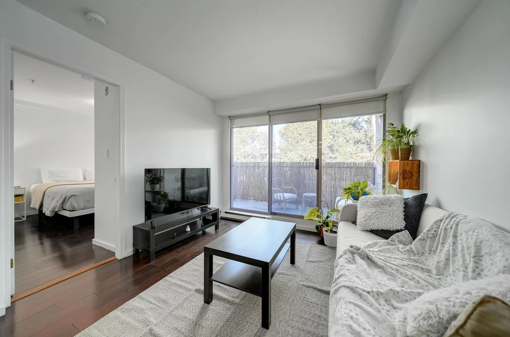 210 1099 E BROADWAY, Vancouver BC V5T 1Y5, Vancouver BC — Residential for Sale - Photo 3