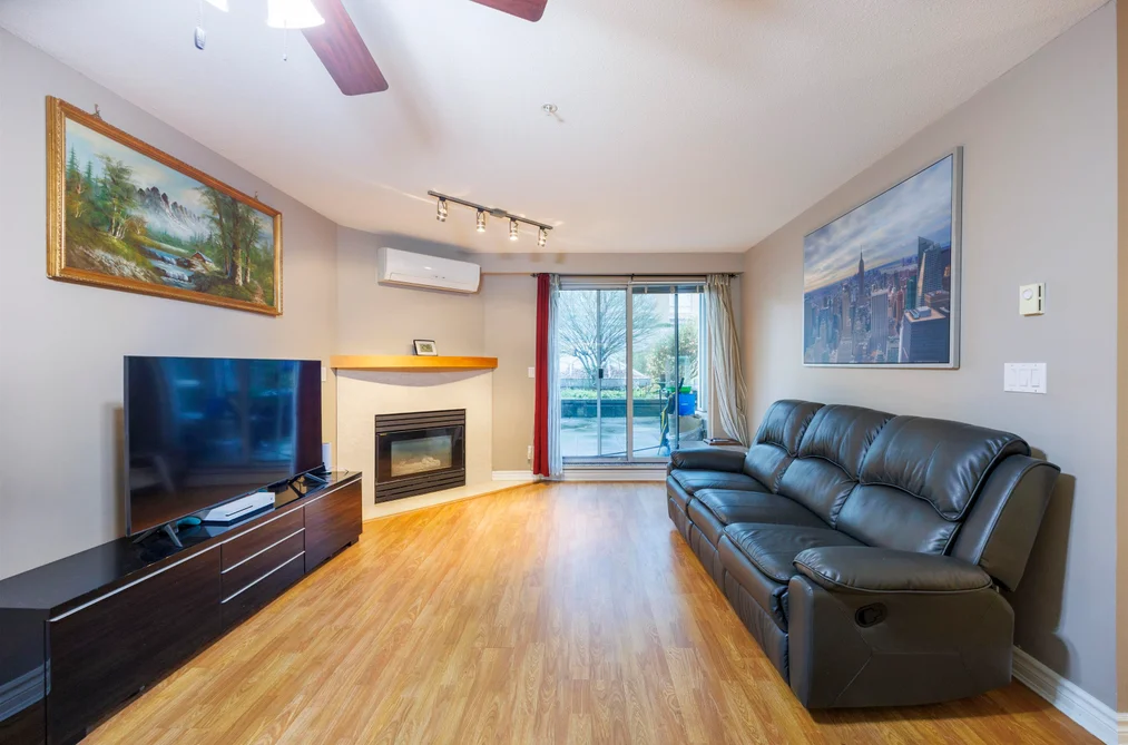210 1163 THE HIGH STREET, Coquitlam BC V3B 7W2, Coquitlam BC — Residential for Sale - Photo 2