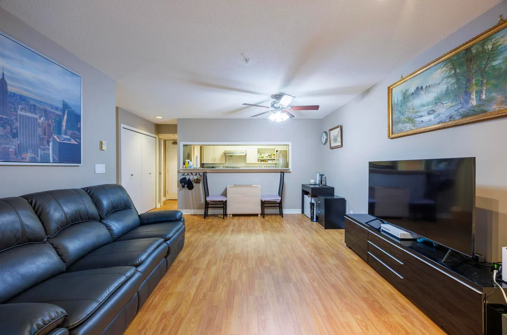 210 1163 THE HIGH STREET, Coquitlam BC V3B 7W2, Coquitlam BC — Residential for Sale - Photo 3