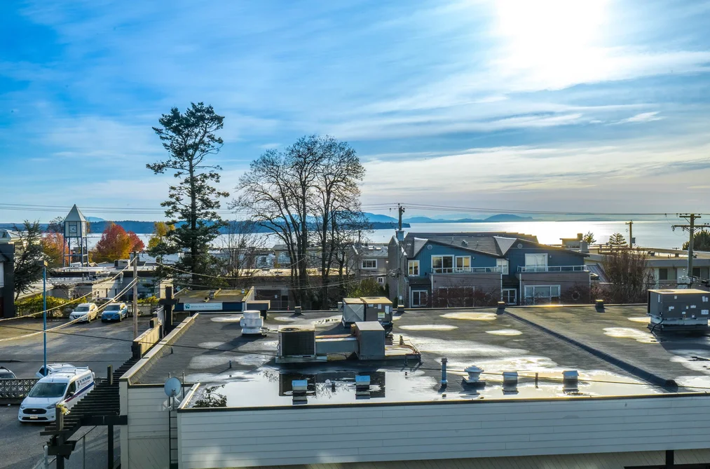 210 1354 WINTER STREET, White Rock BC V4B 3Y1, White Rock BC — Residential for Sale - Photo 2