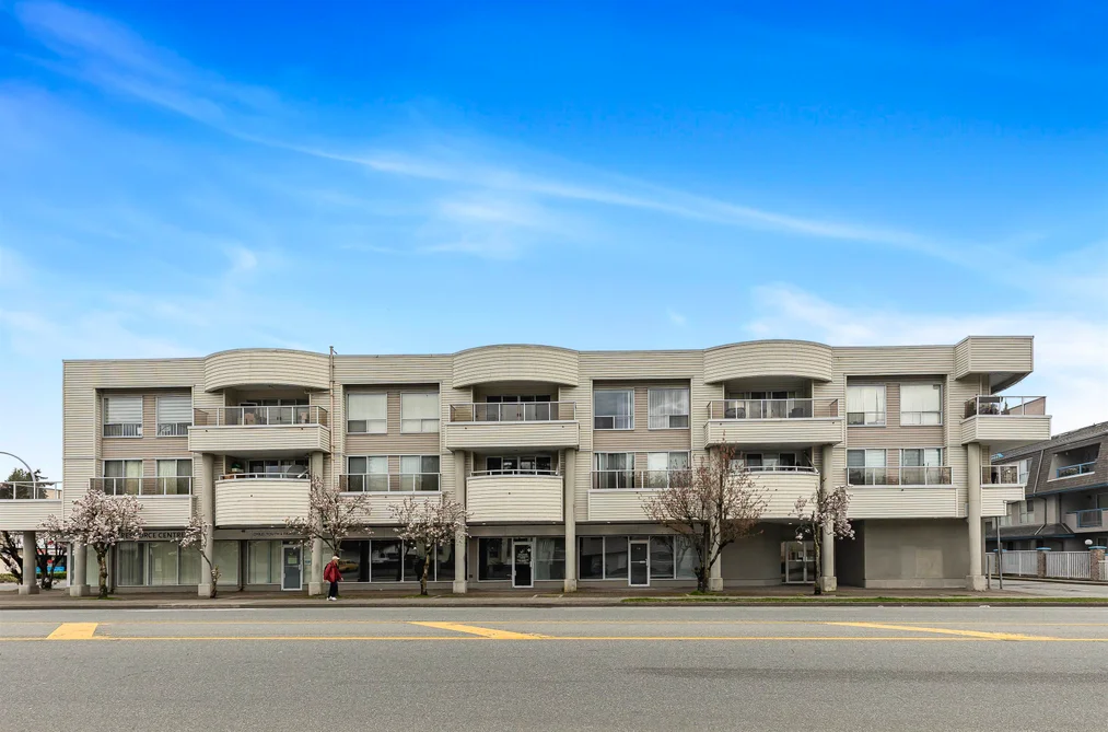 Condo for sale at 210 13771 72a Avenue Surrey British Columbia - MLS: R3111898