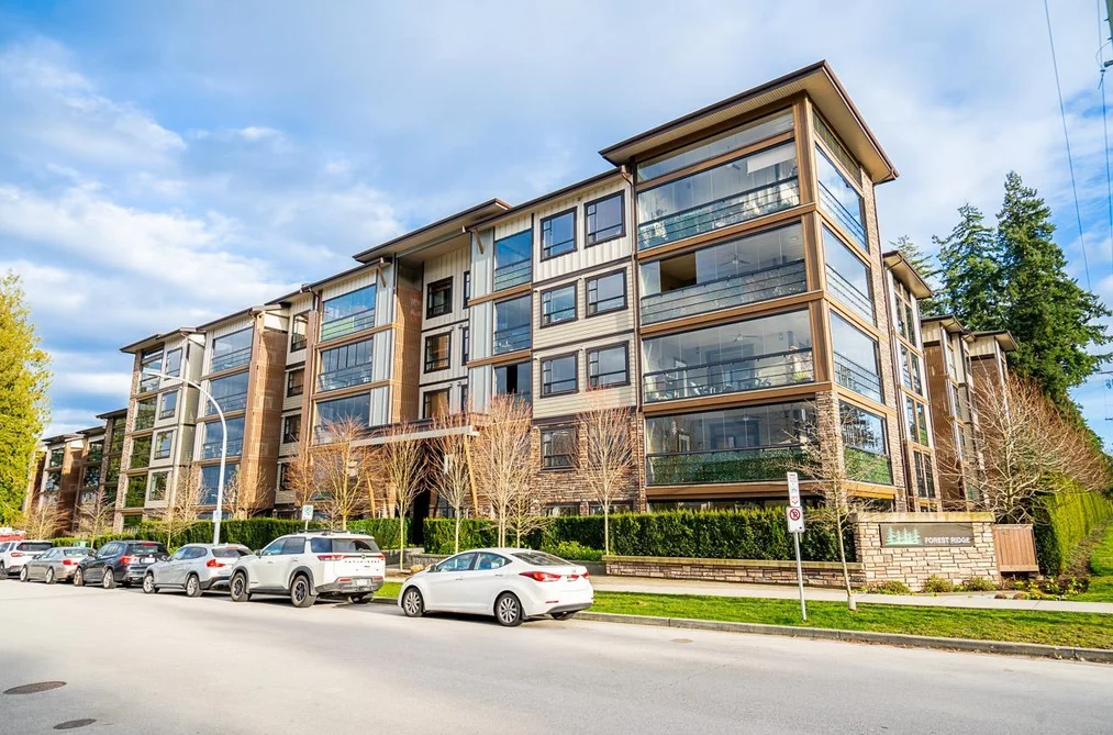 Condo for sale at 210 14588 Mcdougall Drive White Rock British Columbia - MLS: R3094278