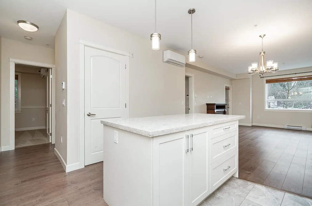 210 14588 MCDOUGALL DRIVE, White Rock BC V4P 0H1, White Rock BC — Residential for Sale - Photo 5