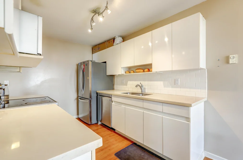 210 14980 101A AVENUE, Surrey BC V3R 0T1, Surrey BC — Residential for Sale - Photo 2