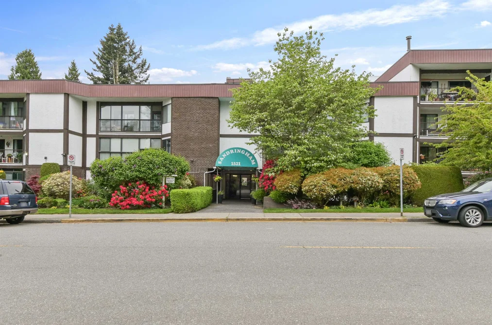 Condo for sale at 210 1521 Blackwood Street White Rock British Columbia - MLS: R3120816