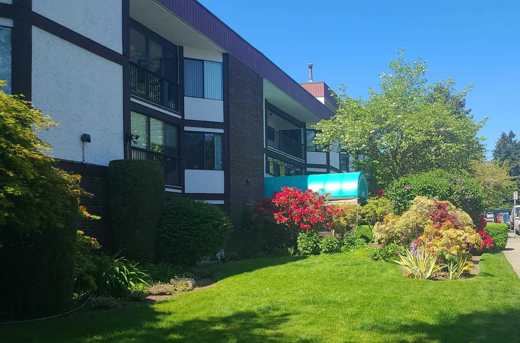 210 1521 BLACKWOOD STREET, White Rock BC V4B 3V6, White Rock BC — Residential for Sale - Photo 3