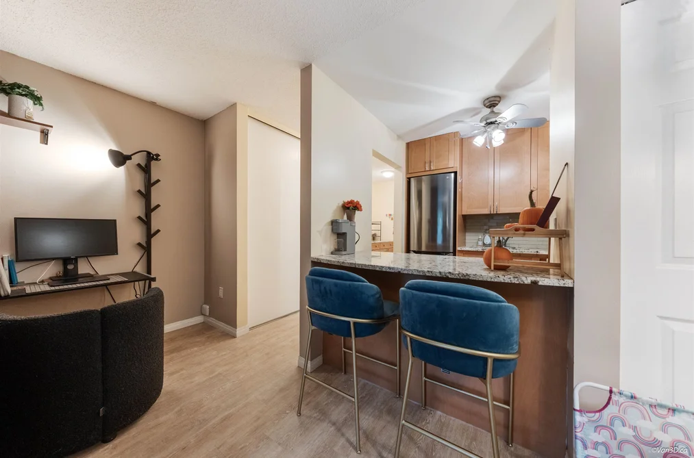 Condo for sale at 210 1545 E 2nd Avenue Vancouver British Columbia - MLS: R3107519