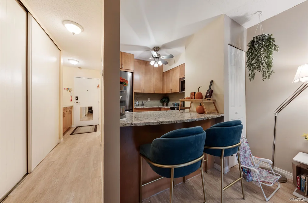 210 1545 E 2ND AVENUE, Vancouver BC V5N 1C8, Vancouver BC — Residential for Sale - Photo 2