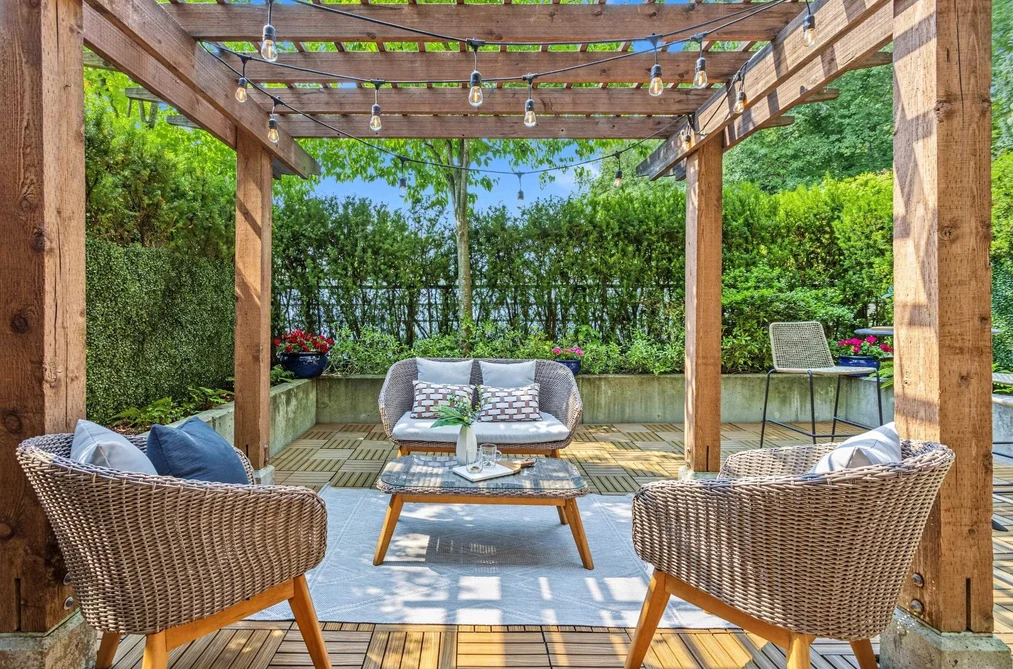 Condo for sale at 210 1677 Lloyd Avenue North Vancouver British Columbia - MLS: R3157266