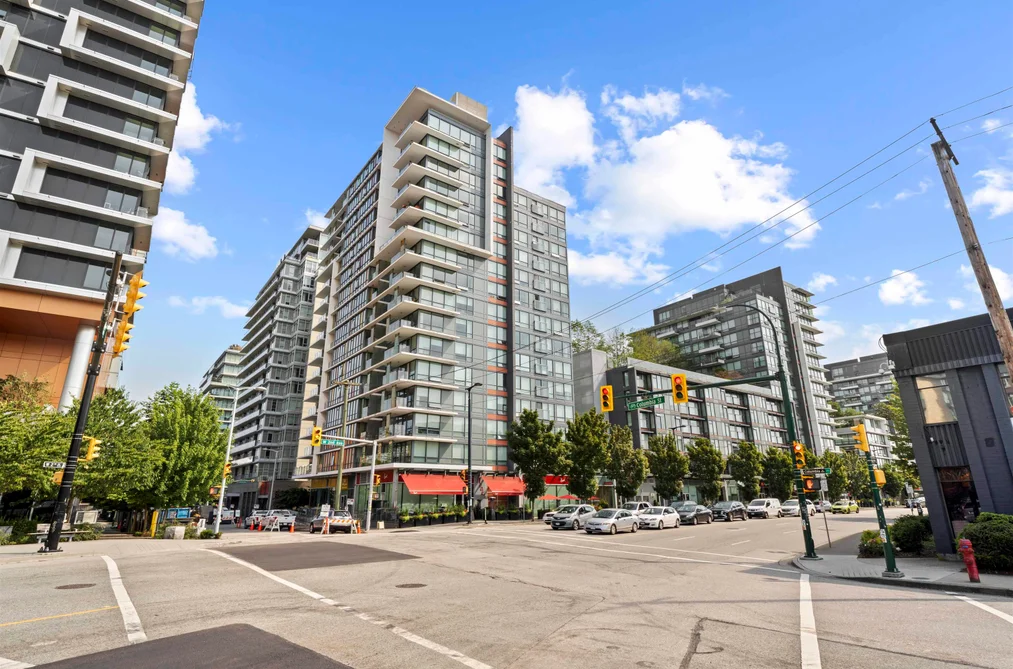Condo for sale at 210 1788 Columbia Street Burnaby British Columbia - MLS: R3146616