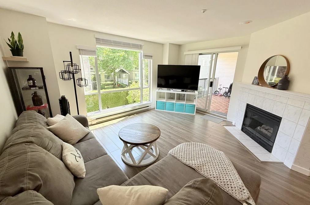 210 19122 122 AVENUE, Pitt Meadows BC V3Y 2N7, Pitt Meadows BC — Residential for Sale - Photo 2