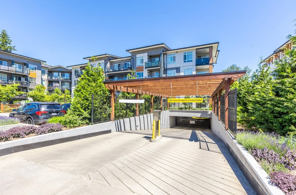 210 19935 75A AVENUE, Langley BC V2R 0A2, Langley BC — Residential for Sale - Photo 2