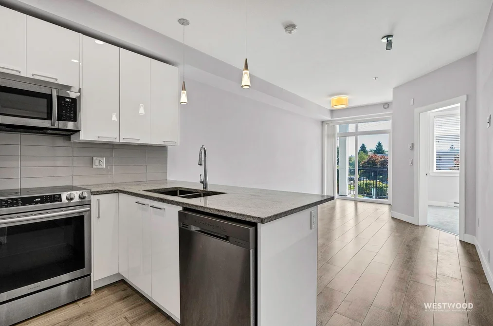 Condo for sale at 210 20696 Eastleigh Crescent Langley British Columbia - MLS: R3144228