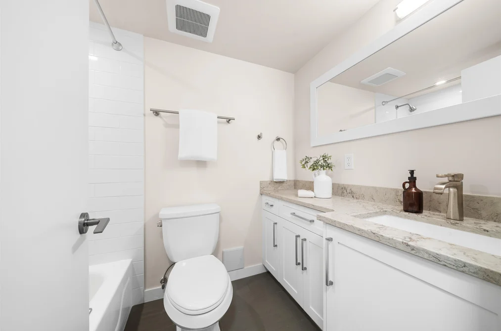 210 2234 W 1ST AVENUE, Vancouver, BC — Residential for Sale — Photo 12 of 30