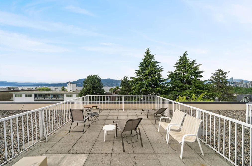210 2234 W 1ST AVENUE, Vancouver, BC — Residential for Sale — Photo 16 of 30