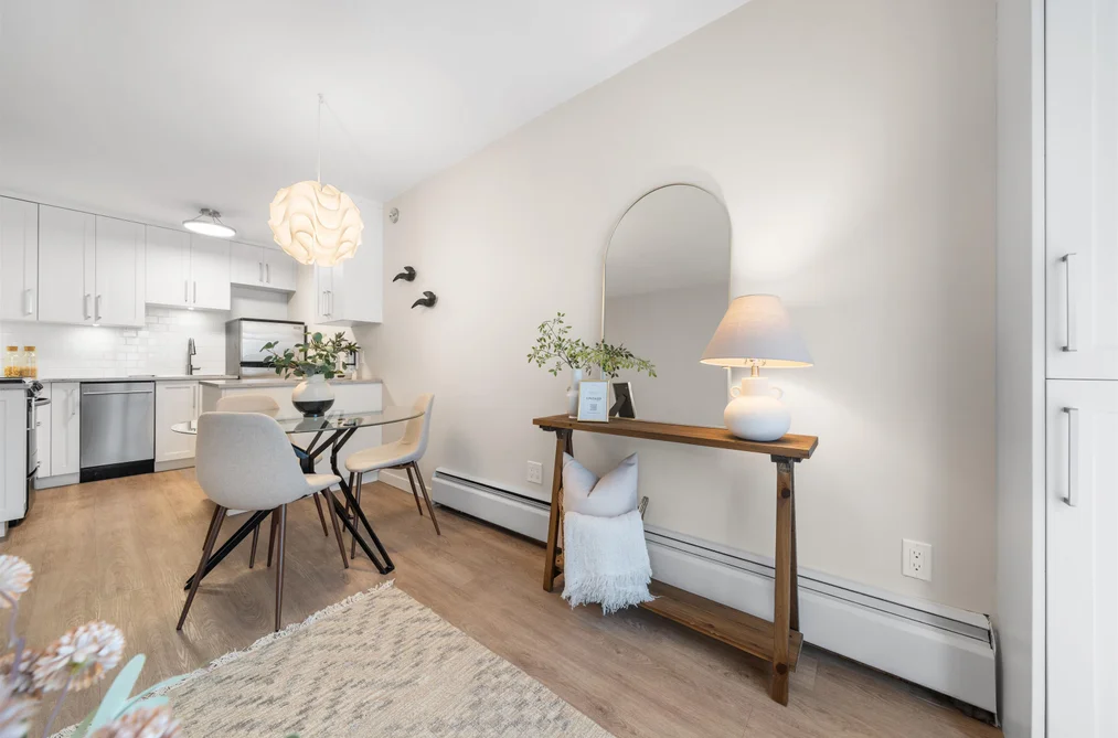 210 2234 W 1ST AVENUE, Vancouver, BC — Residential for Sale — Photo 4 of 30