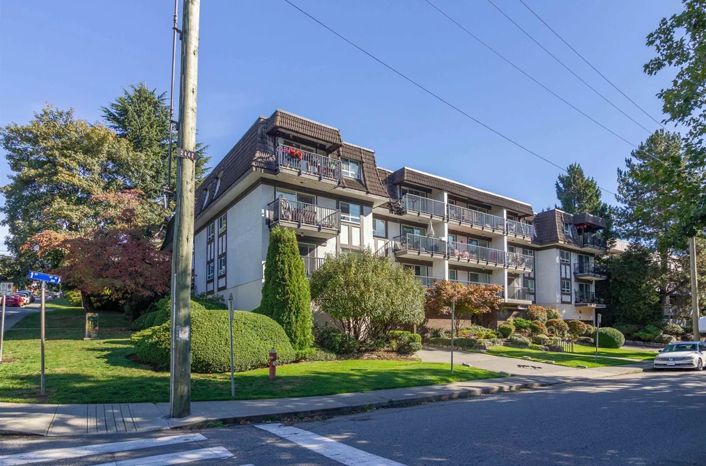 270 W 1st St Unit 210, North Vancouver, BC - MLS: R3172421