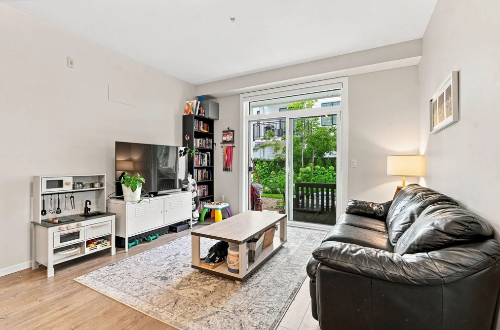 3319 148 St Unit 210, Surrey, BC - MLS: R3174260