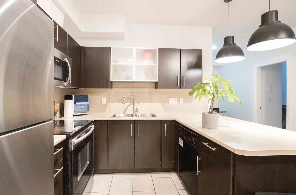 210 33545 RAINBOW AVENUE, Abbotsford BC V2S 0B9, Abbotsford BC — Residential for Sale - Photo 2