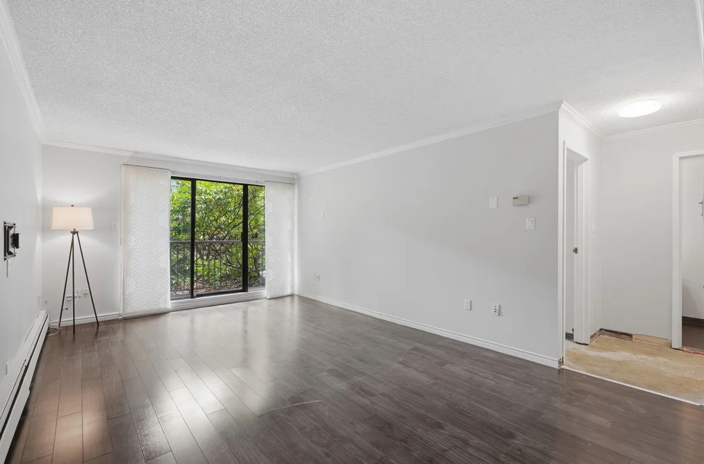 Condo for sale at 210 466 E Eighth Avenue New Westminster British Columbia - MLS: R3153197