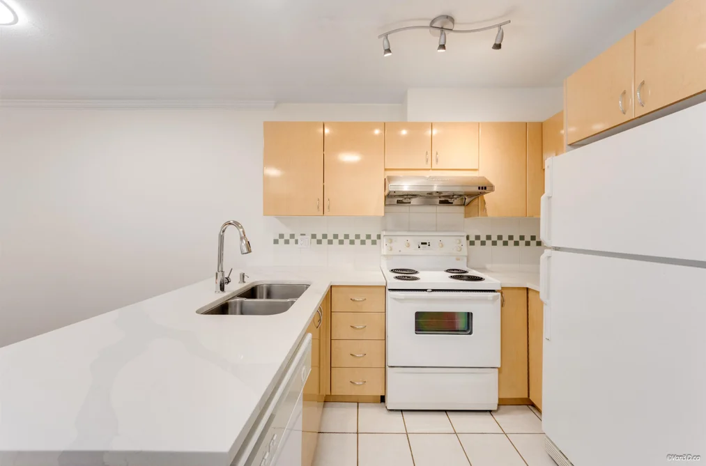 210 4989 DUCHESS STREET, Vancouver BC V5R 6E5, Vancouver BC — Residential for Sale - Photo 2