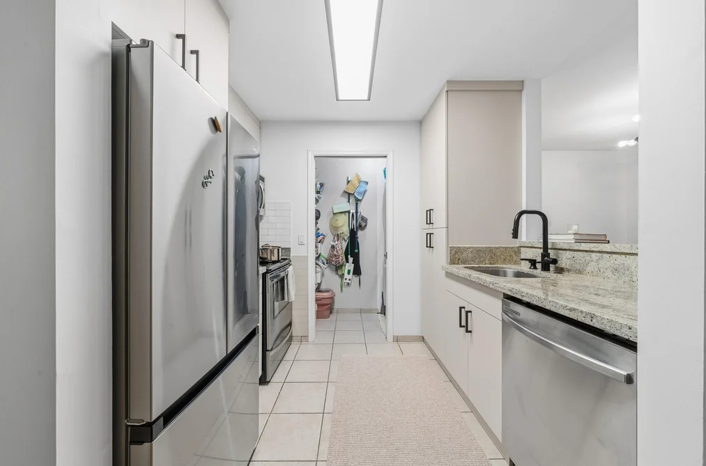 210 5281 OAKMOUNT CRESCENT, Burnaby BC V5H 4S7, Burnaby BC — Residential for Sale — Photo 12 of 22
