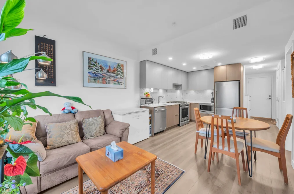 648 Lea Ave Unit 210, Coquitlam, BC - MLS: R3178685