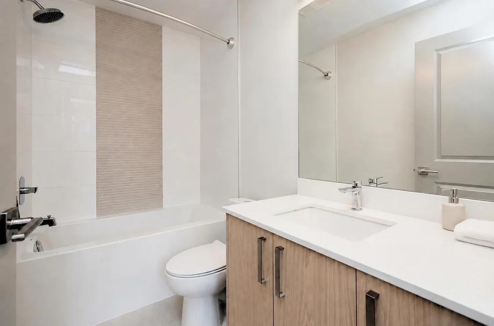 210 - 6968 Royal Oak Avenue, Burnaby, BC - MLS: R3175692 - Photo 11 210 - 6968 Royal Oak Avenue, Burnaby, BC - MLS: R3175692 - Photo 11