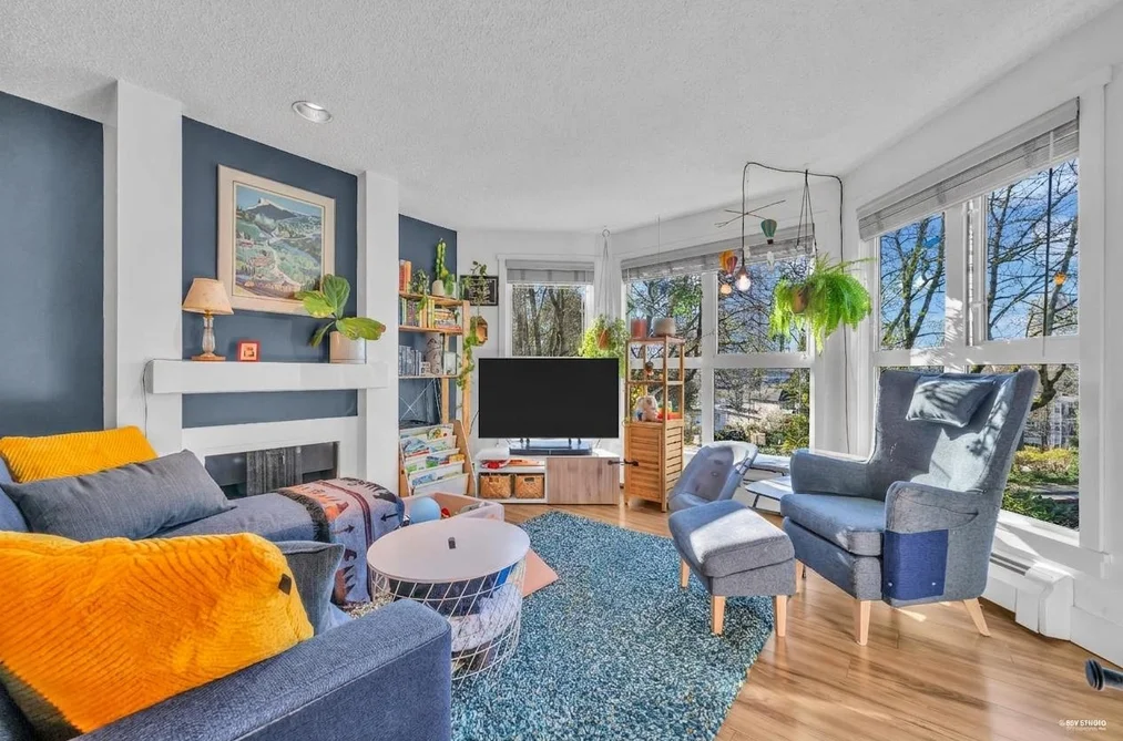 Condo for sale at 210 7055 Wilma Street Burnaby British Columbia - MLS: R3102593