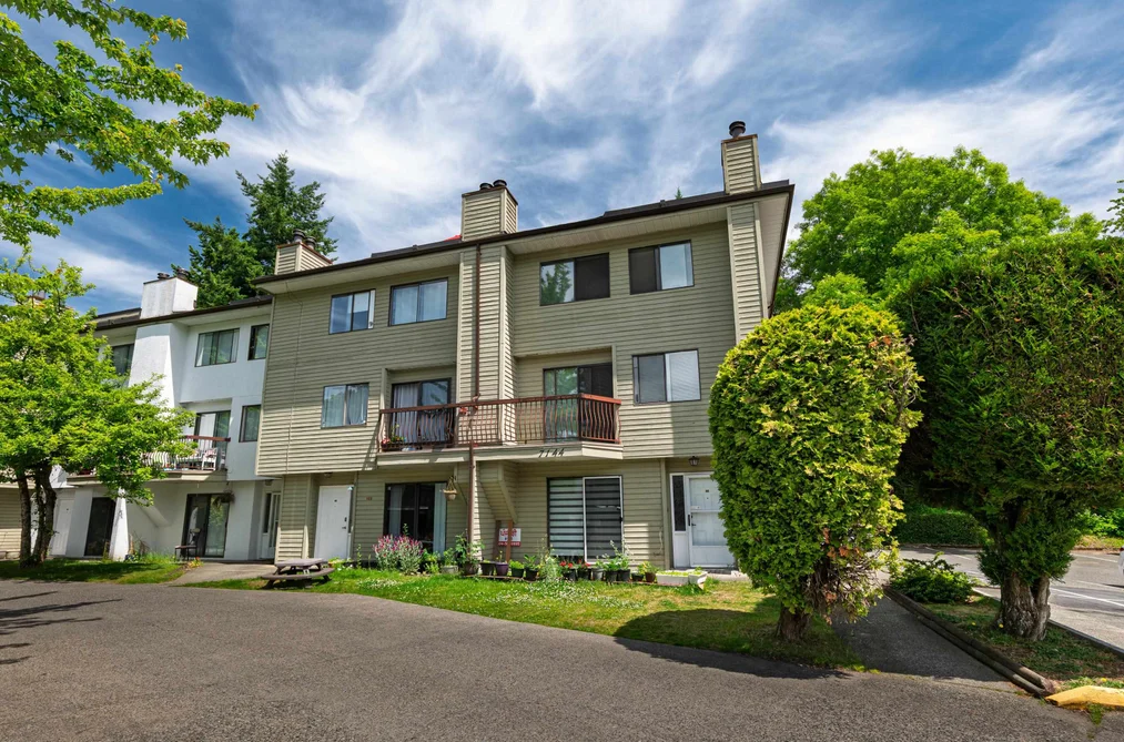 Condo for sale at 210 7144 133b Street Surrey British Columbia - MLS: R3015528