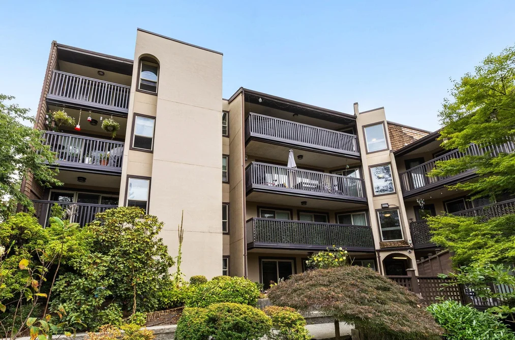 Condo for sale at 210 9867 Manchester Drive Burnaby British Columbia - MLS: R3162353