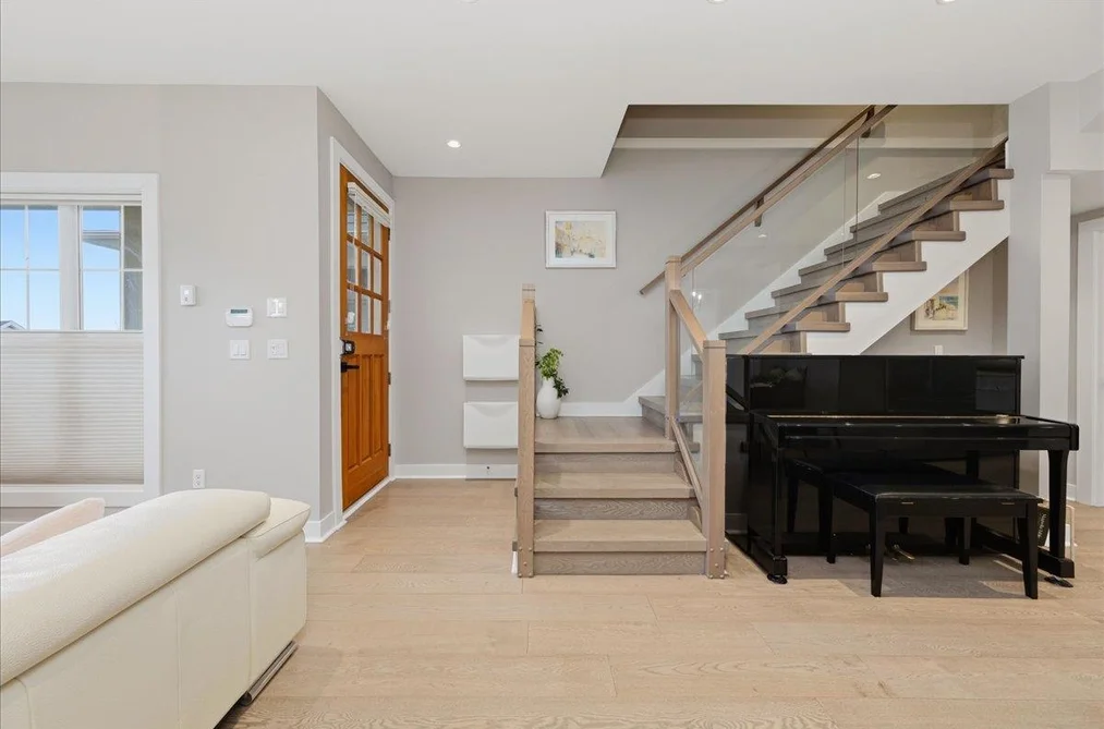 210 W 5TH STREET, North Vancouver BC V7M 1K1, North Vancouver BC — Residential for Sale - Photo 6