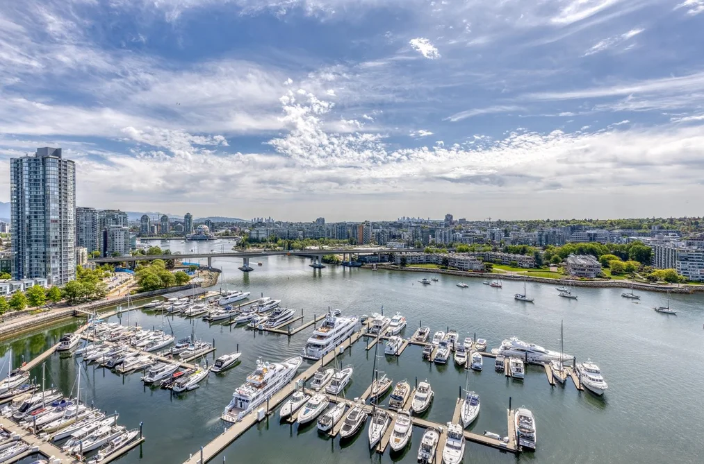 Condo for sale at 2101 1228 Marinaside Crescent Vancouver British Columbia - MLS: R3129428