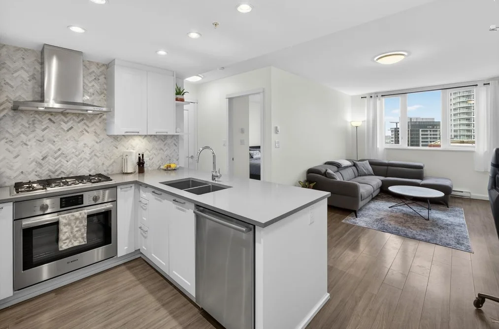 Condo for sale at 2101 520 Como Lake Avenue Coquitlam British Columbia - MLS: R3123383