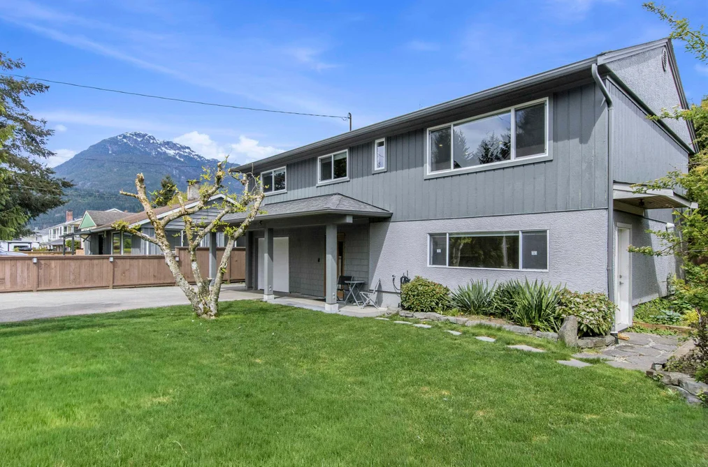 House for sale at 2101 Diamond Road Squamish British Columbia - MLS: R3118373