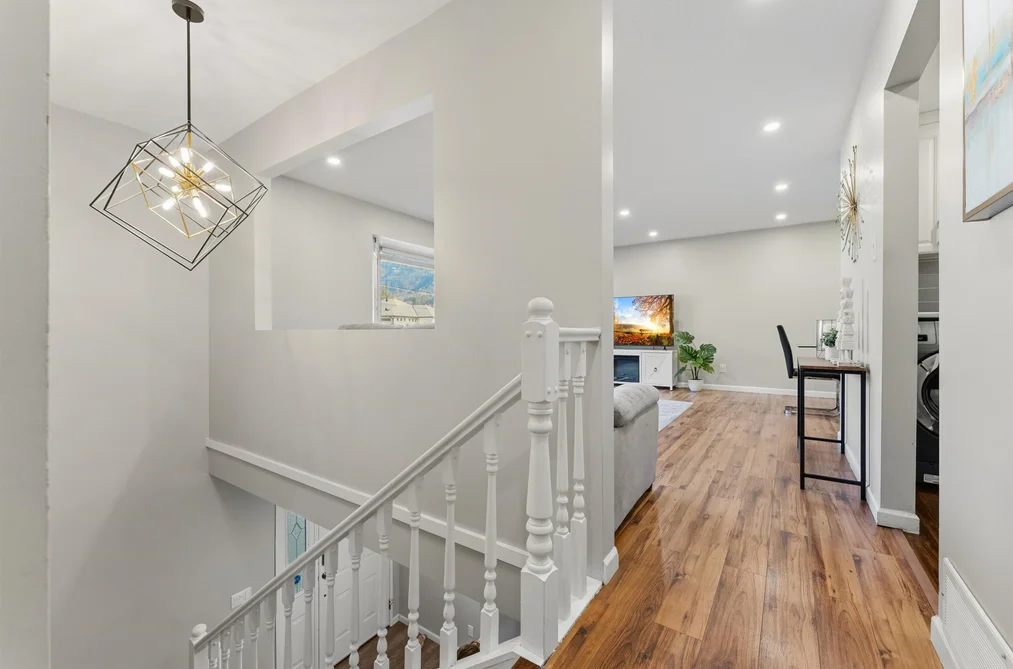 21015 SWALLOW PLACE, Hope BC V0X 1L1, Hope BC — Residential for Sale - Photo 3